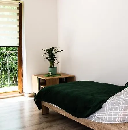 Pod Jaworzem Apartment Ptaszkowa